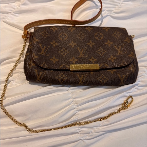 Louis Vuitton FAVORITE Rare Monogram Crossbody / Clutch Gold Chain Leather Strap - Picture 3 of 12